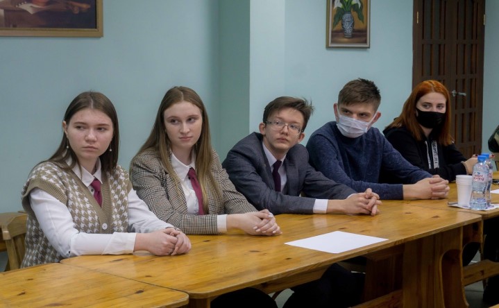 Накануне Дня Конституции Республики Беларусь делегаты ВНС встретились со Светлогорским районным советом старшеклассников